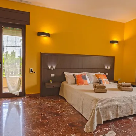 Guest house Dimora Costa Del Sole 3*